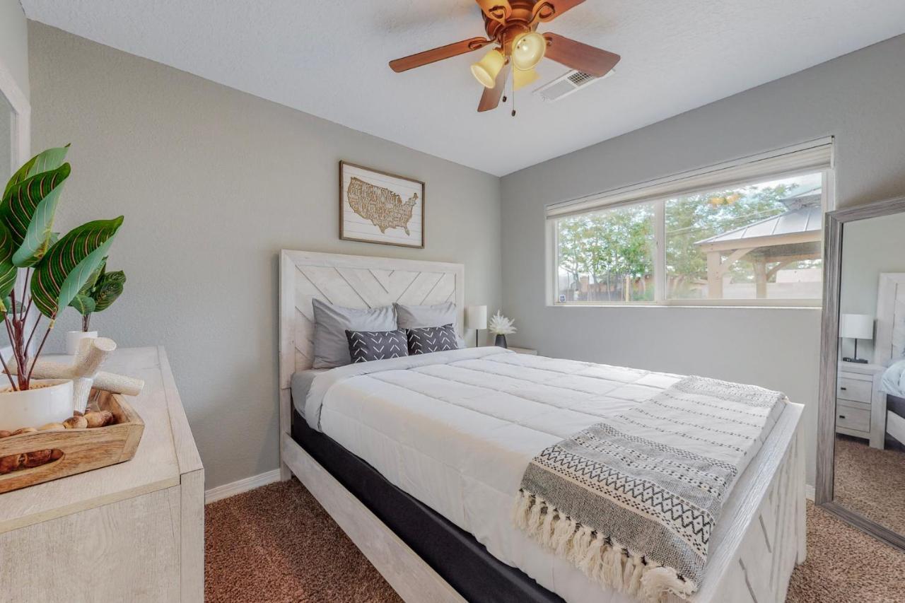 Comfortable 3-Bedroom Home With Spacious Backyard Albuquerque Eksteriør bilde